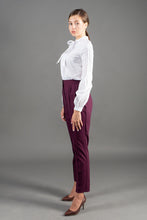 Load image into Gallery viewer, Cotton blouse in white