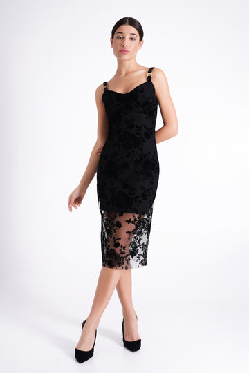 Floral Mesh Cocktail Dress with Velvet Straps and Sweetheart Neckline 00 US / 32 EU Floral Mesh Cocktail Dress with Velvet Straps and Sweetheart Neckline 00 US / 32 EU
