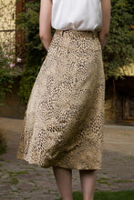 Load image into Gallery viewer, Leopard midi skirt
