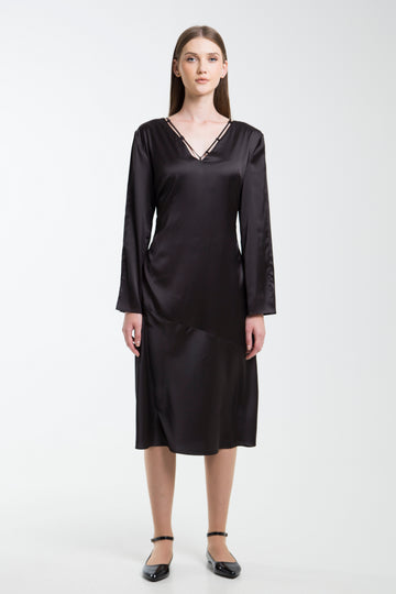 Black Satin Midi Dress with V-Neck and Long Sleeves | Elegant Evening Look 6 US / 40 EU Black Satin Midi Dress with V-Neck and Long Sleeves | Elegant Evening Look 6 US / 40 EU