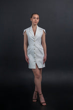 Load image into Gallery viewer, White blazer dress short sleeved
