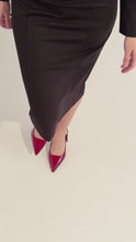 Load and play video in Gallery viewer, Elegant Black Pencil Dress with Long Sleeves
