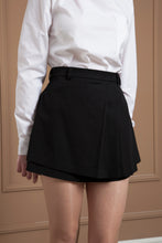 Load image into Gallery viewer, Black high waisted shorts
